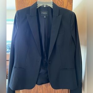 Banana republic black blazer Italian wool machine washable excellent condition